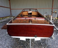 Repairs & re-varnishing of a 7m classic runabout