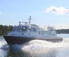 Skipper on 44ft water taxi boat for Turku archipelago - www.visitkustavi.fi/en/kohde/water-bus-aavatar